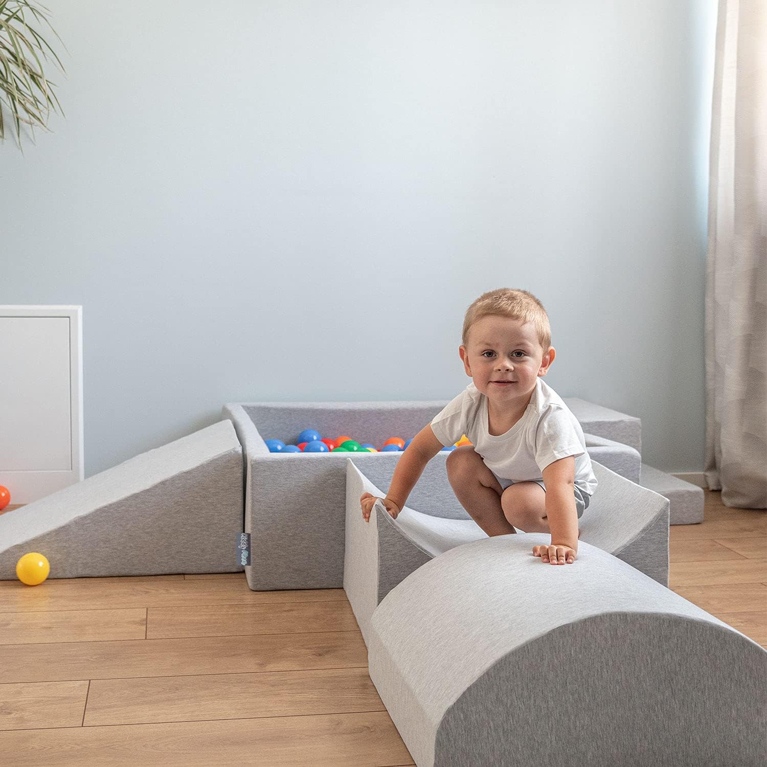 Aire de Jeux en Mousse pour Enfants avec Piscine à Balles – Image 6
